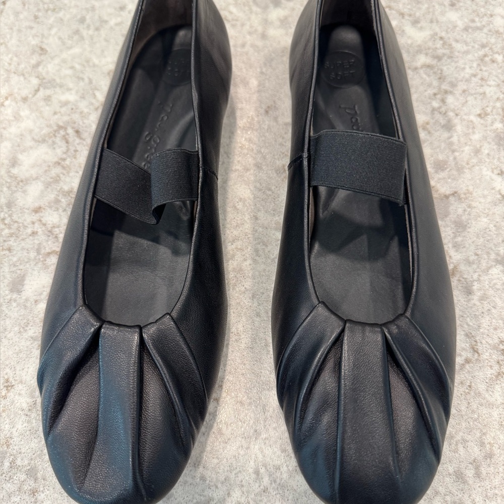 Paul Green - NEW w/BOX - Black Softnappa ballet-style shoe - US Size 10.